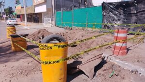 Hundimiento frente a la cabeza de Juárez en Guasave