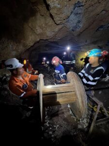 Labores de rescate de mineros en El Rosario