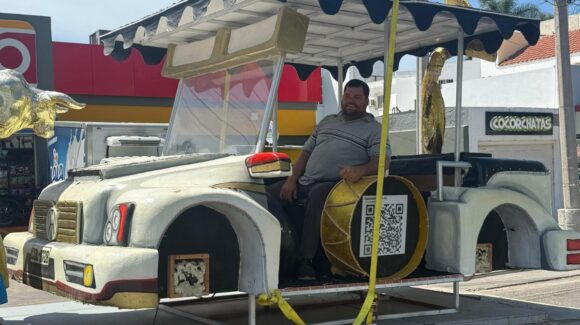 Mazatlán, Sinaloa, guarda su máxima fiesta para el 2027; retiran exposición del carnaval en el Sendero de la Paz
