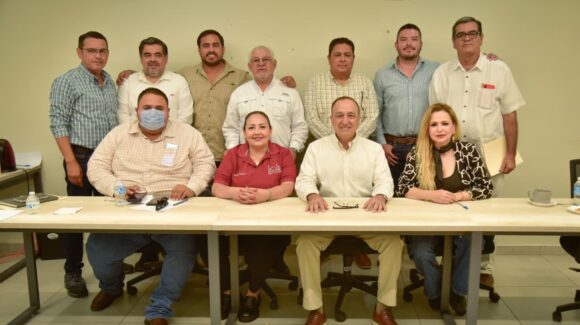 Define el alcalde de Ahome, Sinaloa, junto a síndicos municipales, obras prioritarias como drenaje, agua y alumbrado