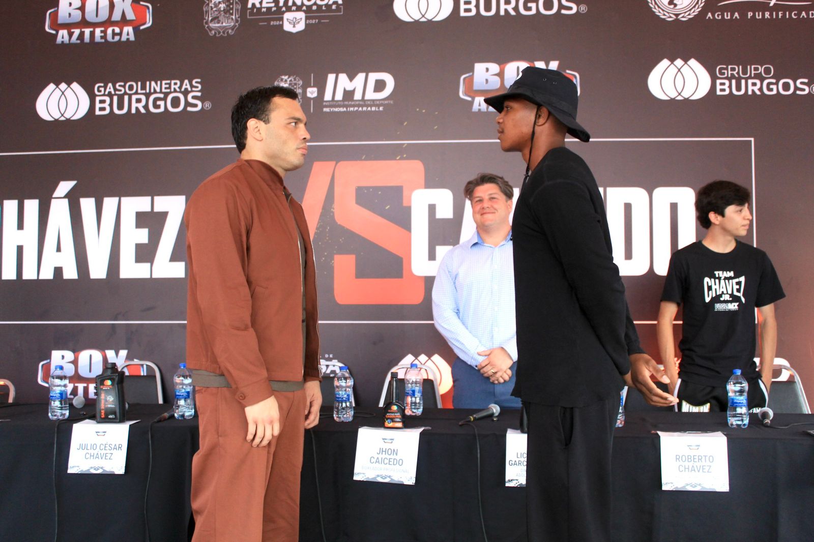 Rueda de prensa de Julio César Chávez Jr. y Jhon Caicedo rumbo a su pelea en Reynosa