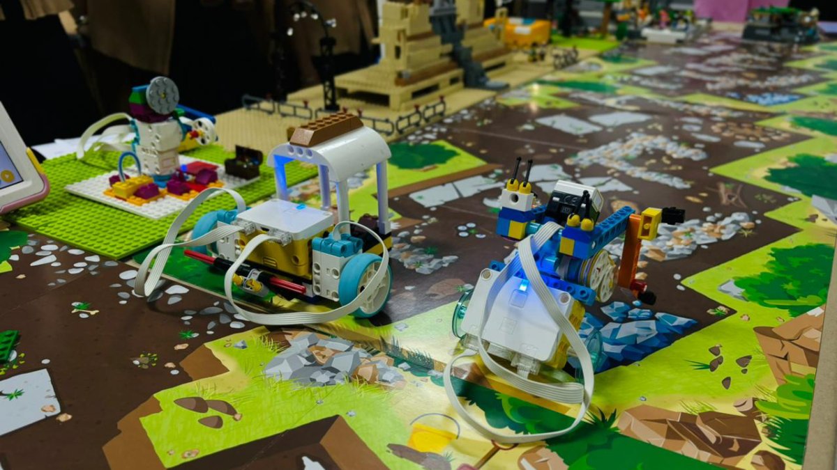 seis alumnos logran pase nacional a la first lego leagues en cdmx carritos