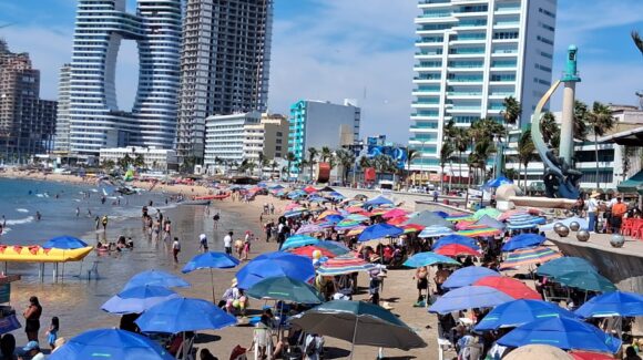 Mazatlán, Sinaloa, se posiciona como destino líder del Pacífico en Semana Santa con alta afluencia turística