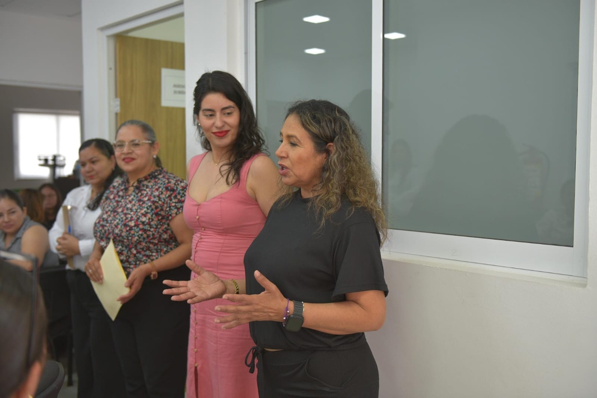 Taller creativo de Semujeres en Culiacán