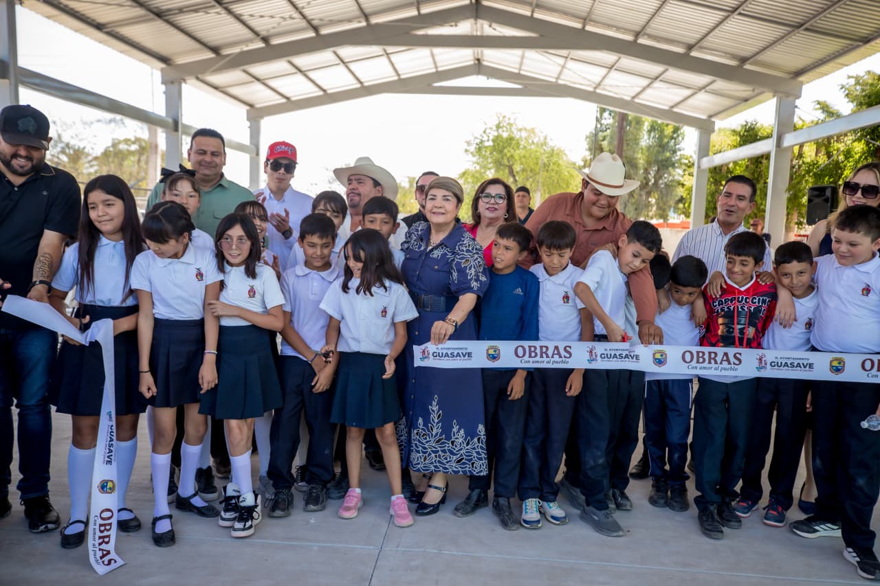Entregan techumbre metálica en Guasave, Sinaloa
