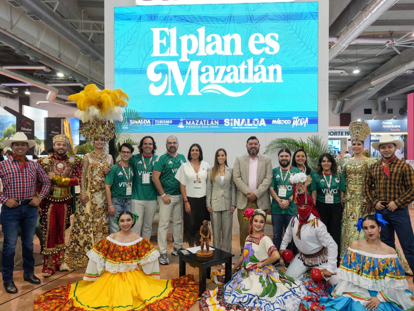 Mireya Sosa Osuna y Alí Zamudio en el Tianguis Turístico 2026 de Acapulco
