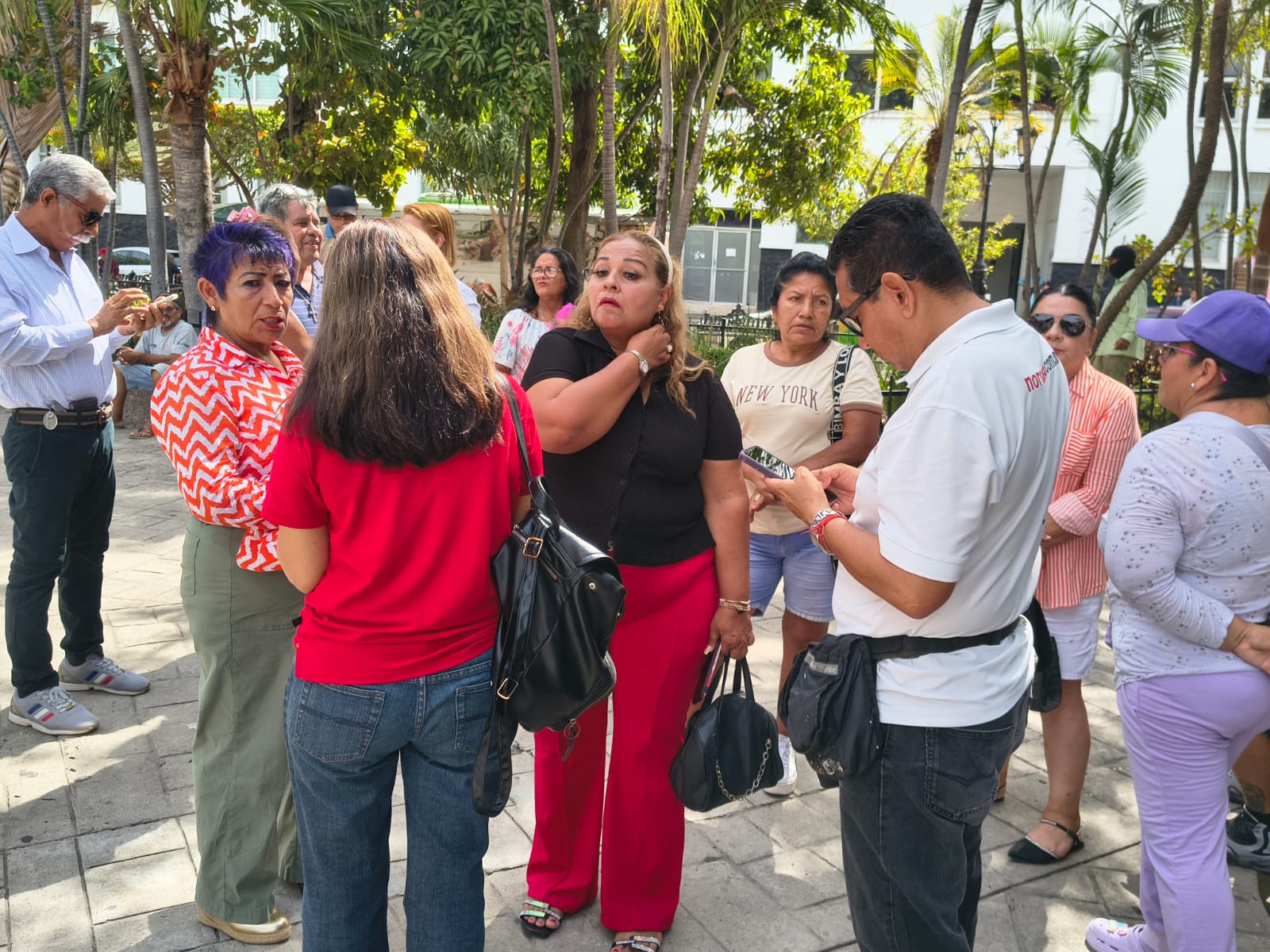 Tianguistas de la Flores Magón se manifiestan en Mazatlán