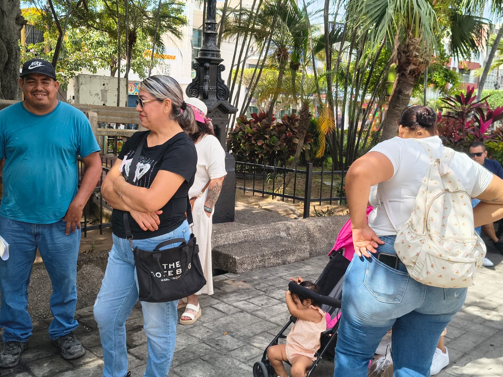 Tianguistas de la Flores Magón se manifiestan en Mazatlán