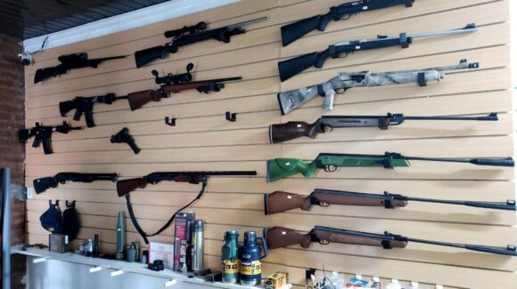 Reacciona Sheinbaum a la denuncia contra una tienda de armas en Arizona, que proveía al Cártel de Sinaloa y al CJNG