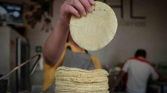 ¿Subirá el precio de la tortilla? Claudia Sheinbaum responde a los rumores al respecto