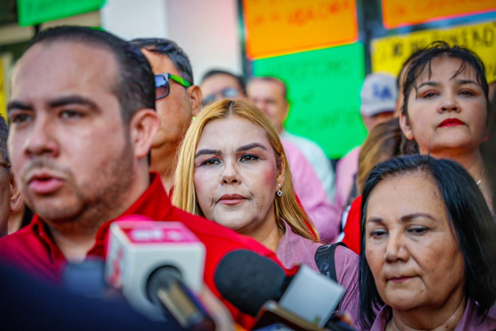Trabajadores del Centro de Ciencias y CONFÍE realizan paro de labores, exigen incremento en pago de prestaciones