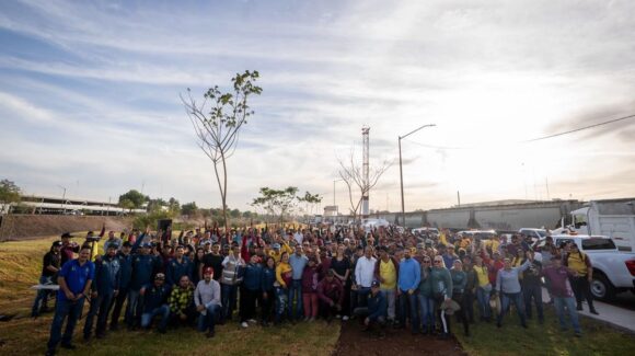 Es un trabajo silencioso, constante, pero que la gente de Culiacán se los agradece: Gámez Mendívil entrega equipamiento y vehículos a trabajadores de Servicios Públicos