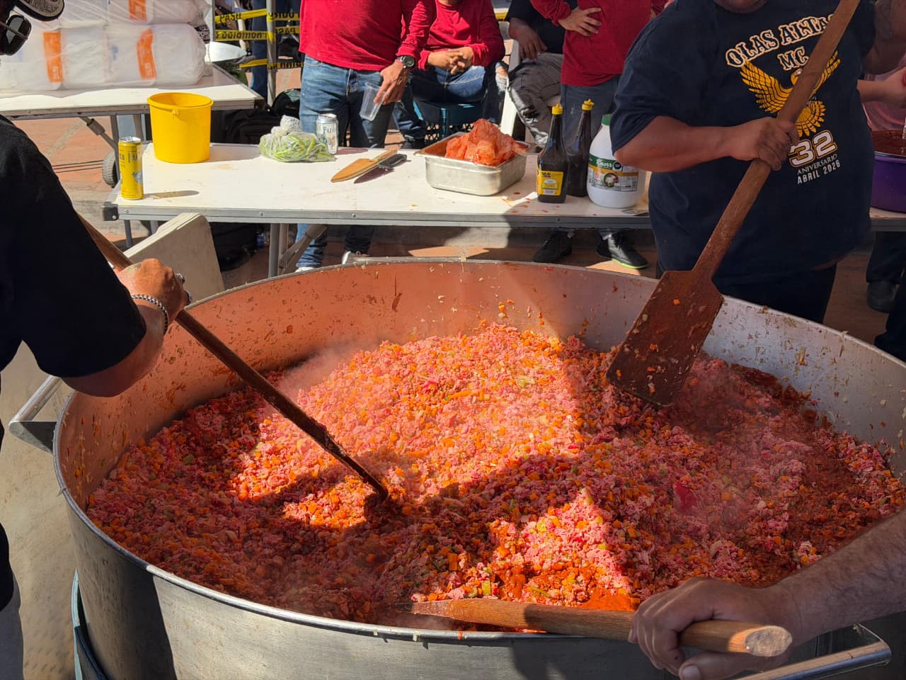 Motoclub Olas Altas sirve su tradicional comida del marlin enchipotlado