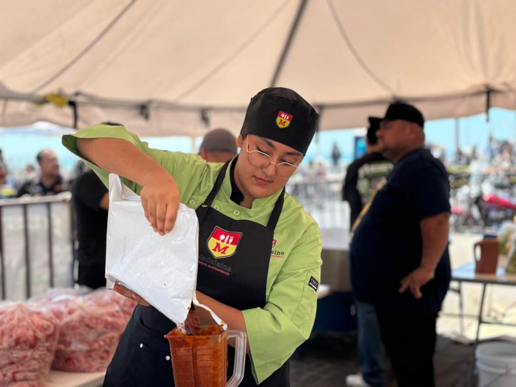 Motoclub Olas Altas sirve su tradicional comida del marlin enchipotlado