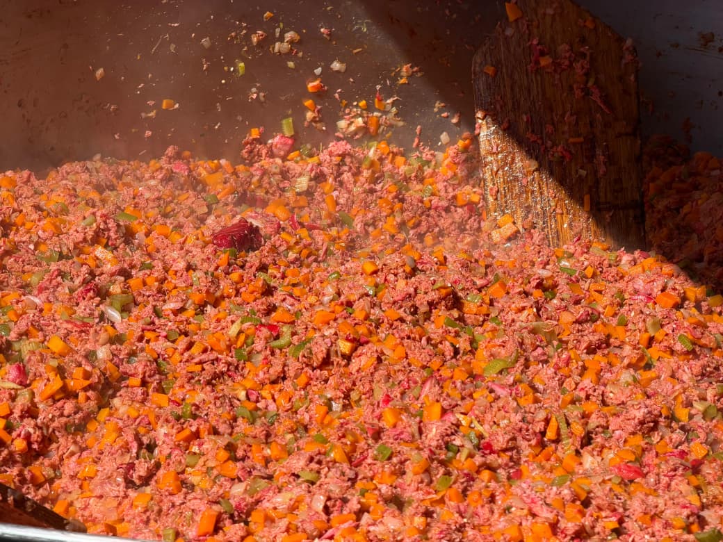 Motoclub Olas Altas sirve su tradicional comida del marlin enchipotlado