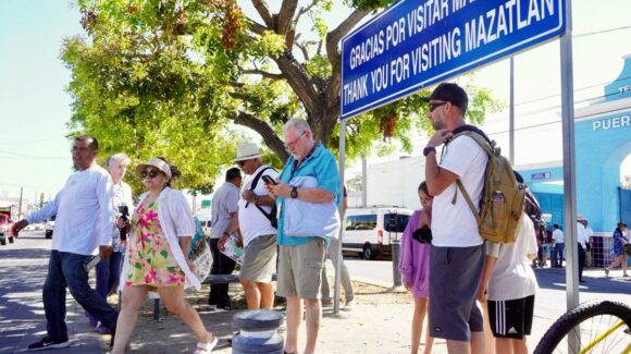 Mazatlán, Sinaloa recibe al Royal Princess que trae 3 mil turistas y cerca de 5 mdp en derrama económica