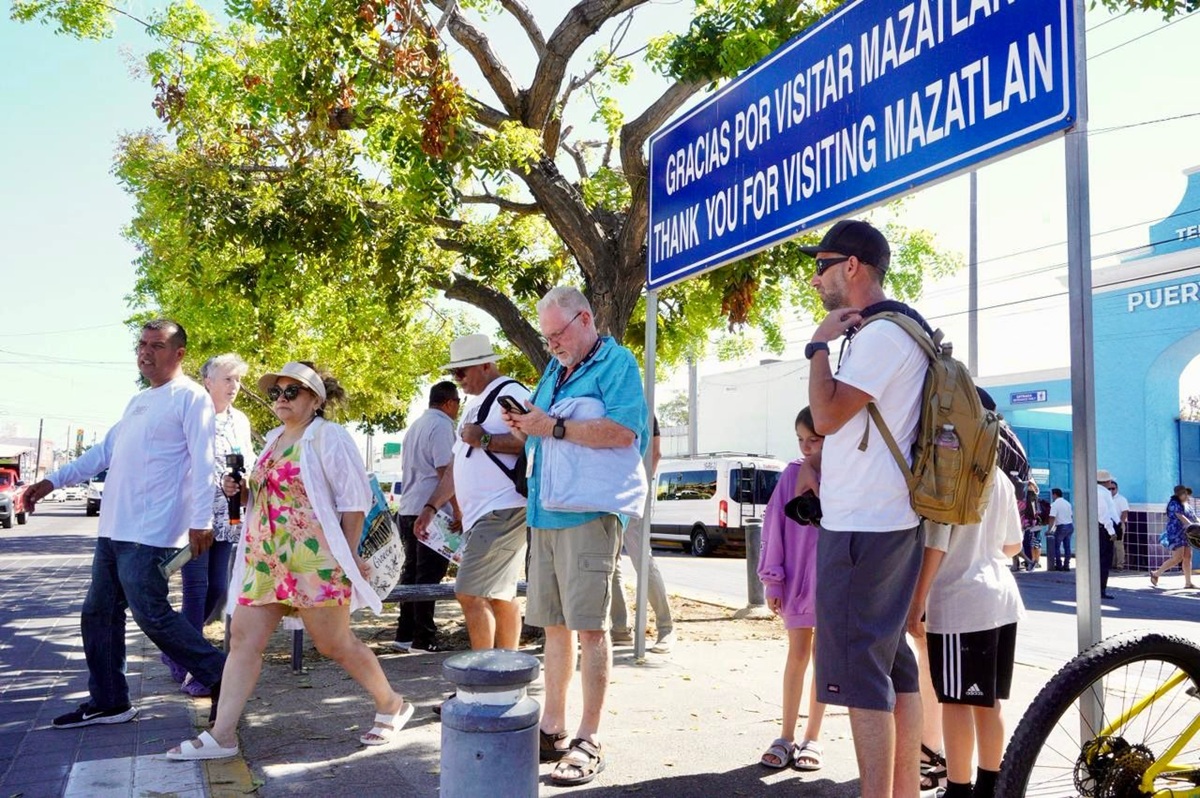 Cruceristas arribando a Mazatlán