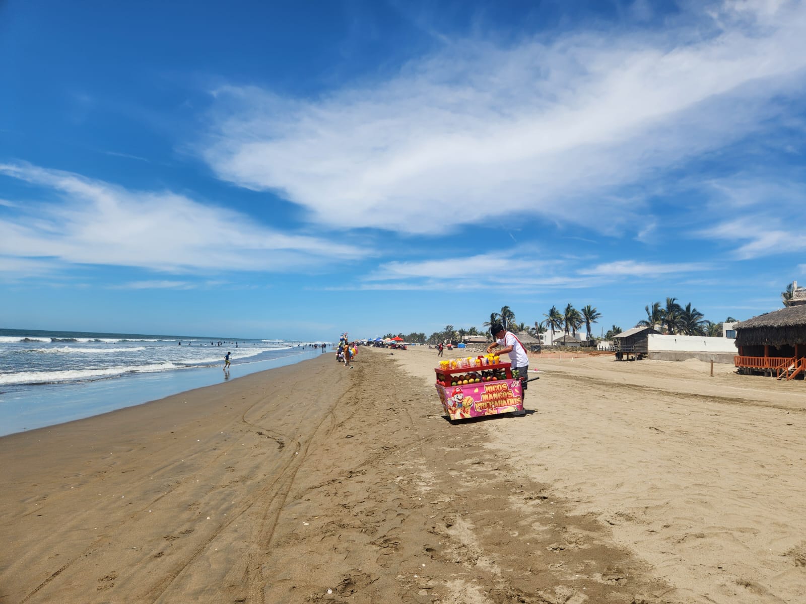 turistas en playa las glorias guasave sinaloa