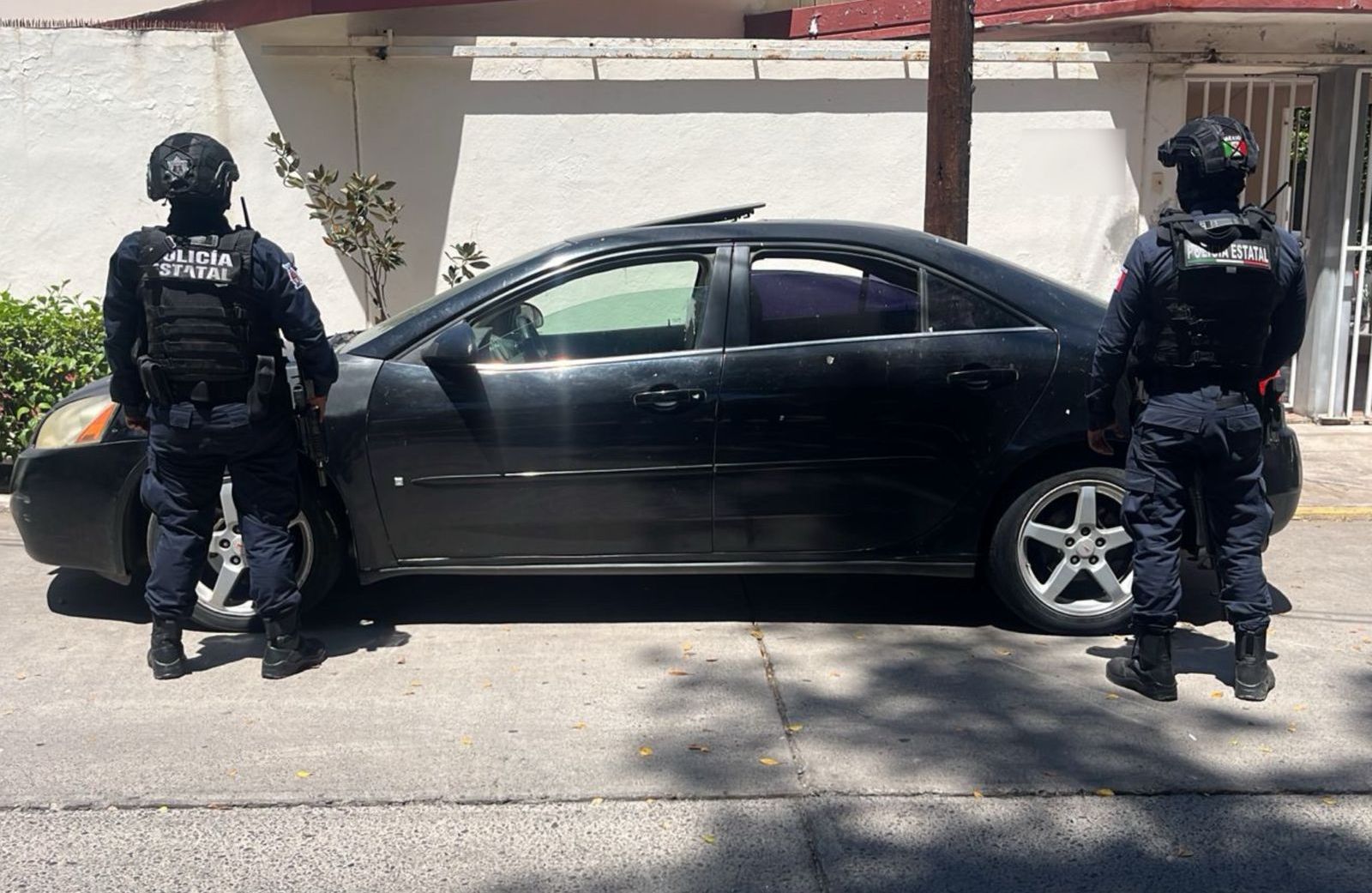 un vehiculo con reporte de robo fue recuperado en culiacan sinaloa