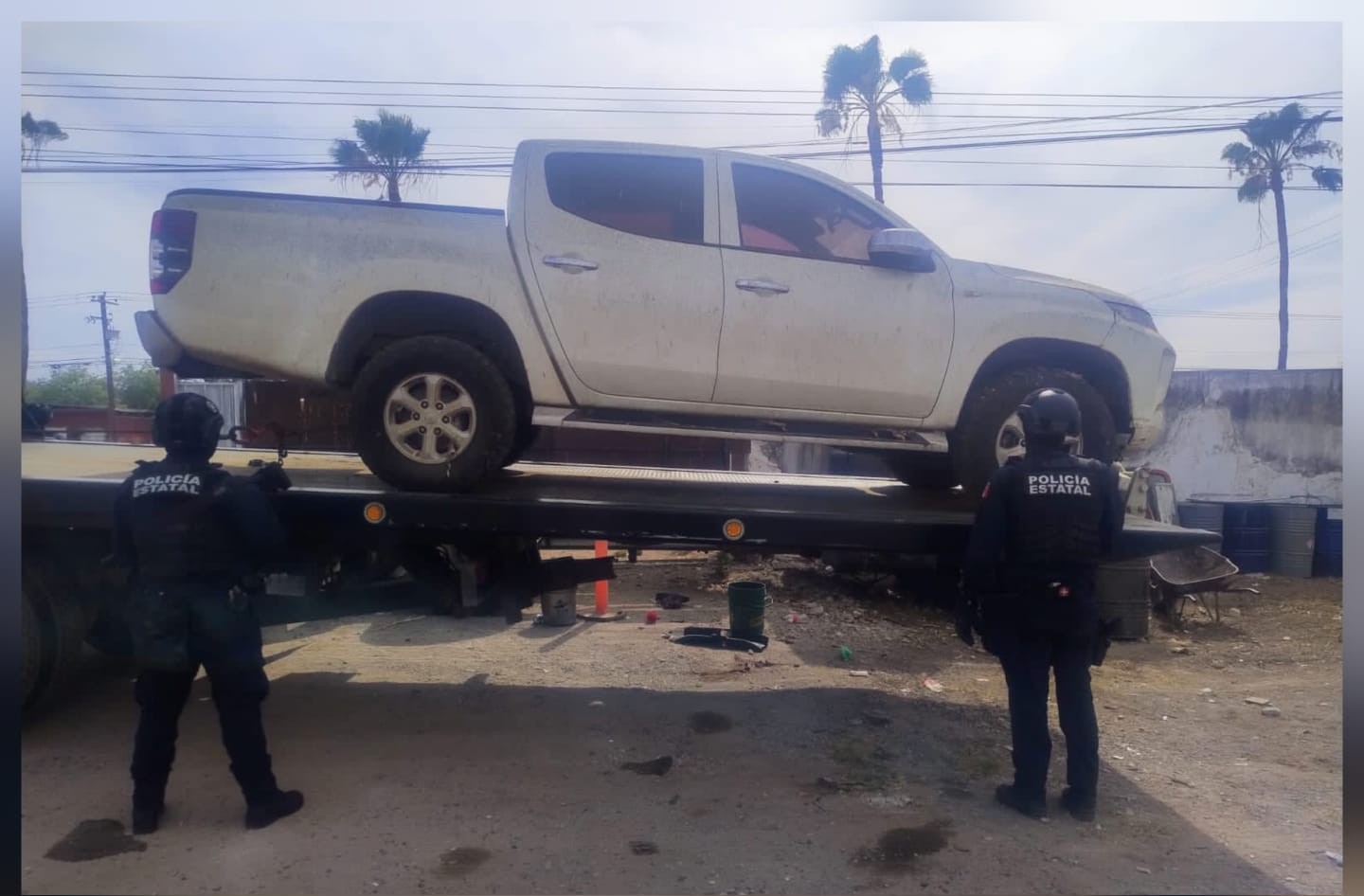 Vehículo asegurado en Sinaloa