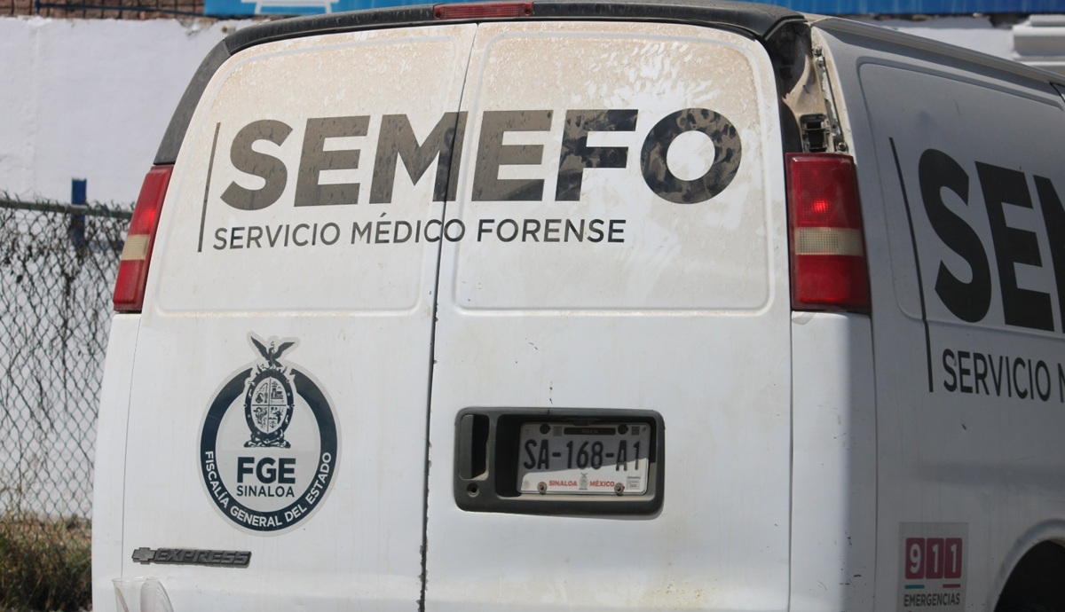 Vehículo de Semefo