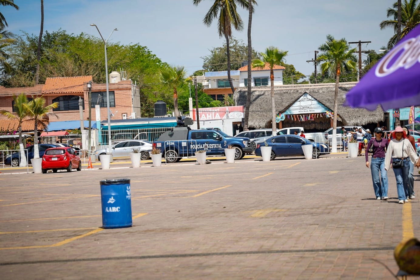 Visitantes disfrutan de Altata, Navolato, este Viernes Santo
