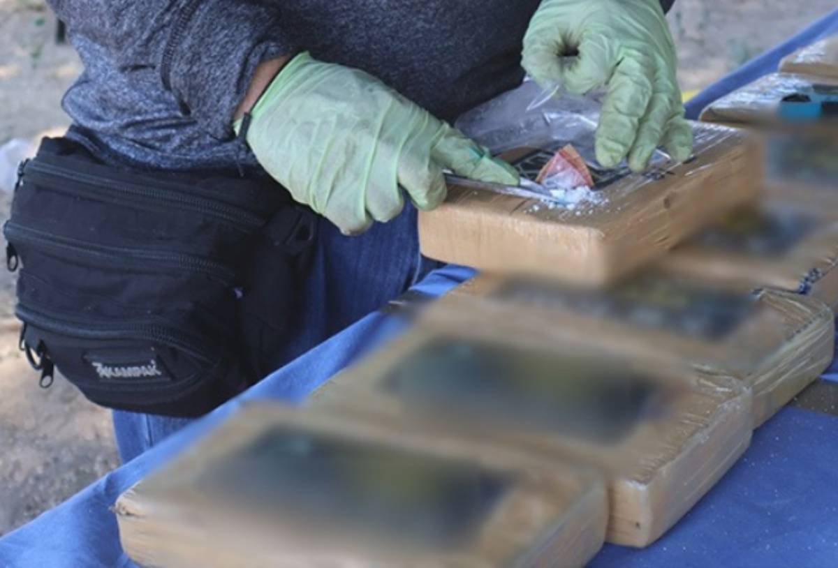 Marina asegura 63 bultos de presunta cocaína en aguas del Pacífico