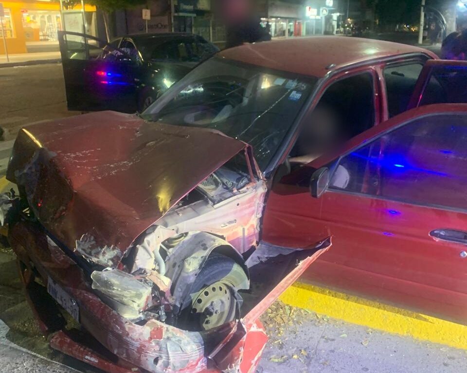 Accidente en Los Mochis, deja solo daños materiales