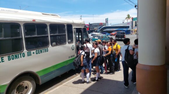 ¡No prestes tu credencial del camión! Podría ser suspendido todo el ciclo escolar y denunciado por abuso de confianza, advierte Vialidad en Sinaloa