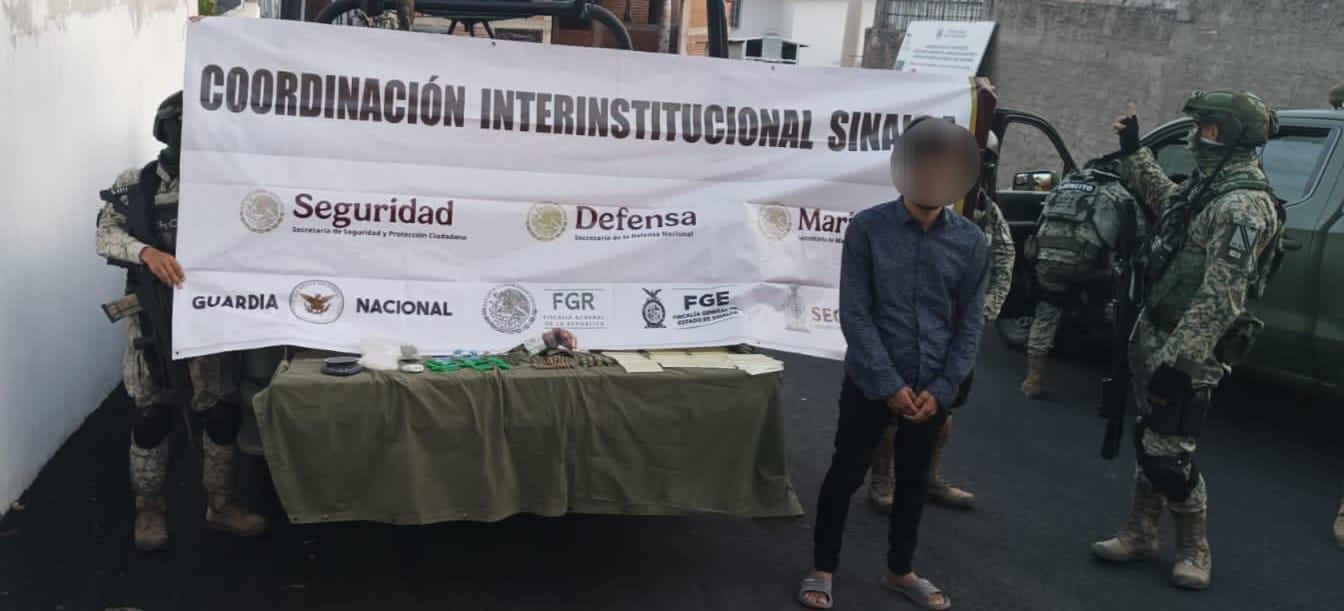 Aseguran arma, droga y cartuchos en Culiacan