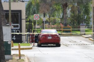 Asesinan a mujer a balazos al llegar a su domicilio en Real del Valle en Mazatlán, Sinaloa