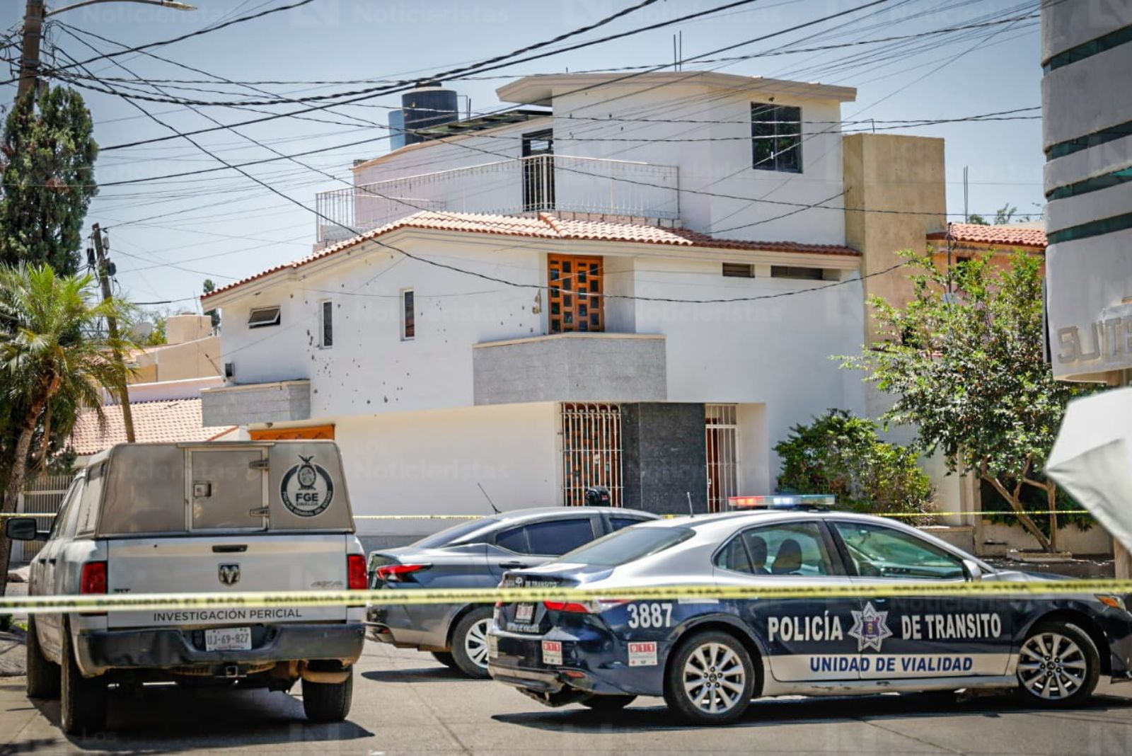 Balean residencia donde vivía el gobernador con licencia Rubén Rocha Moya en Las Quintas, Culiacán; la casa tiene años deshabitada