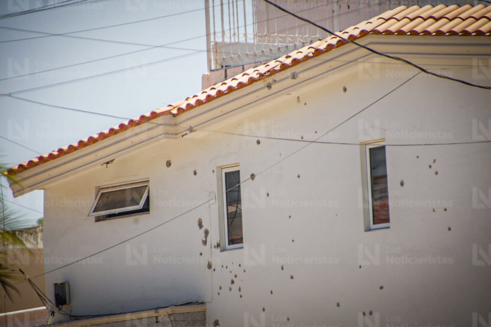 Balean residencia donde vivía el gobernador con licencia Rubén Rocha Moya en Las Quintas, Culiacán; la casa tiene años deshabitada