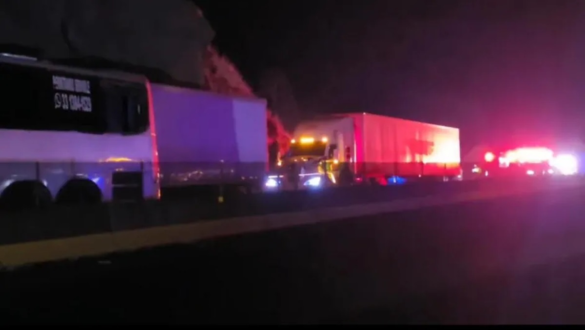 Choque en la autopista Tepic-Guadalajara deja dos muertos y 44 lesionados