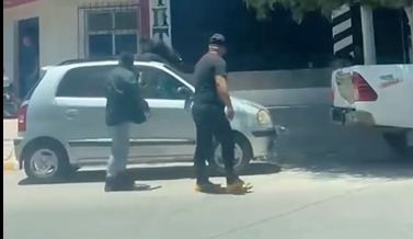 Ciudadanos someten a asaltante en Guasave