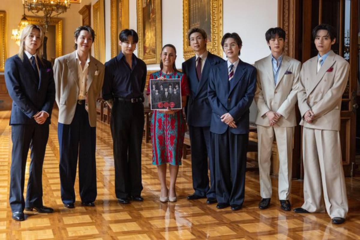 Claudia Sheinbaum recibe con entusiasmo a BTS en México