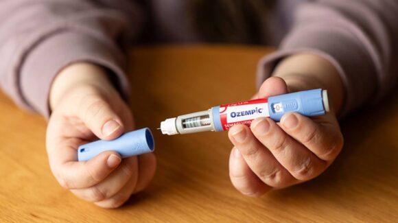 Cofepris emite alerta sanitaria por falsificación de Ozempic en México