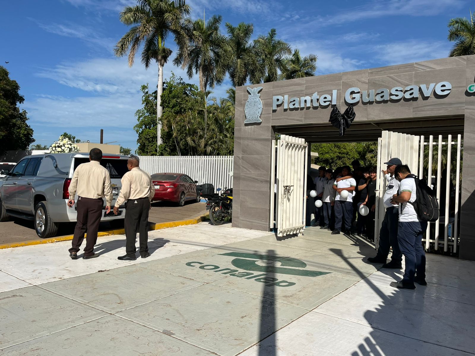 Con emotivo homenaje despiden en Conalep Guasave
