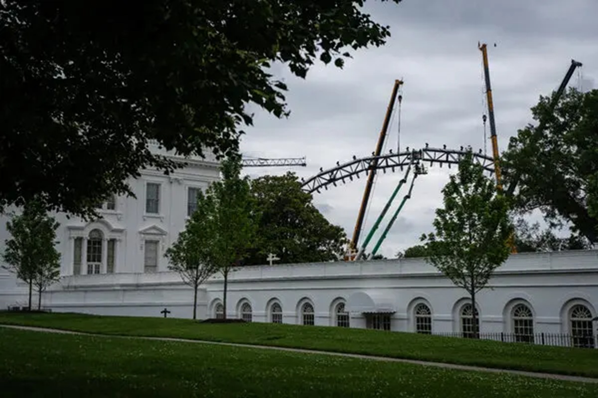 Construyen octágono en la Casa Blanca para la celebración de cumpleaños de Trump