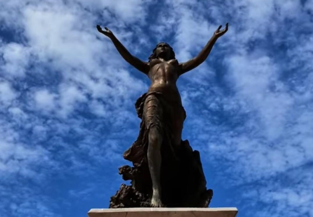 Critican el PRI en Mazatlán, los 42 millones para remodelar monumento