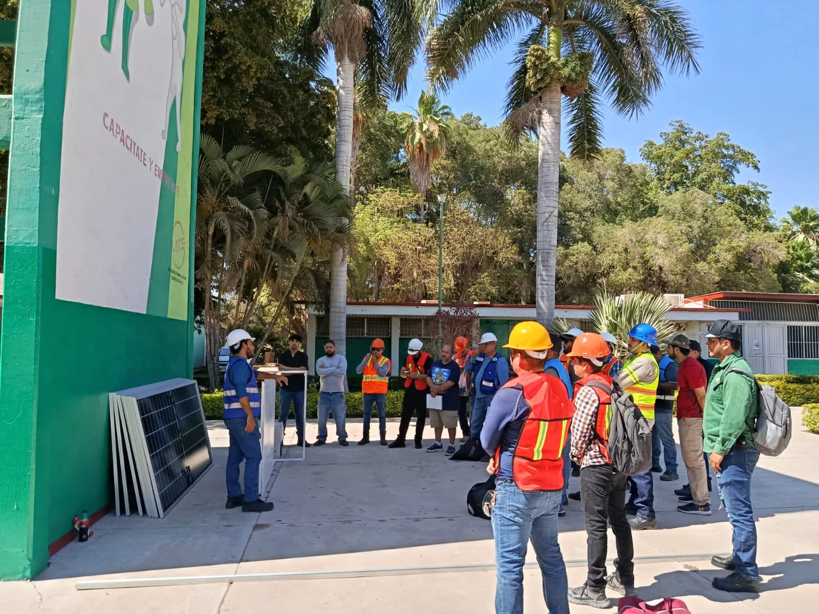 Cursos de paneles solares en ICATSIN