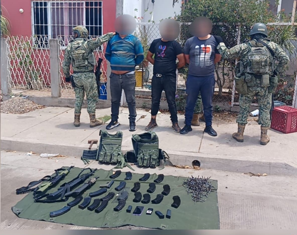 Detienen a 3 civiles en posesión de armas y ponchallantas en Culiacán