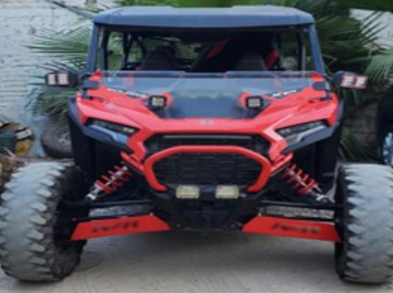 Detienen a hombre con droga y arma en Mazatlán, Sinaloa; también aseguran arsenal y 350 explosivos en zona rural