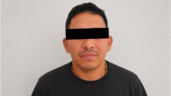 Detienen en Tijuana a hombre buscado por homicidio; le aseguran armas y droga