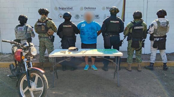 Con 200 dosis de cristal y un arma corta, detienen a un hombre en Culiacán, Sinaloa