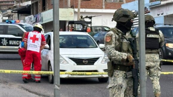 Trabajamos en la investigación del policía estatal asesinado en Culiacán para proceder con la ejecución de la orden de aprehensión: FGE
