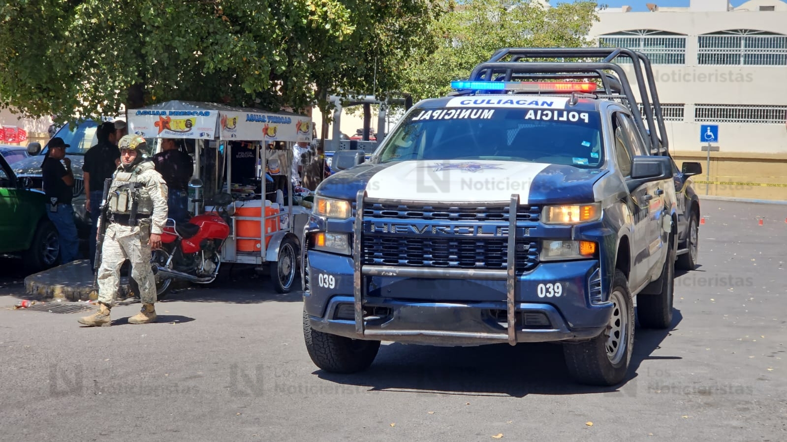 Ejecutan a un hombre afuera de tienda de autoservicio del sector 4 de Marzo de Culiacán