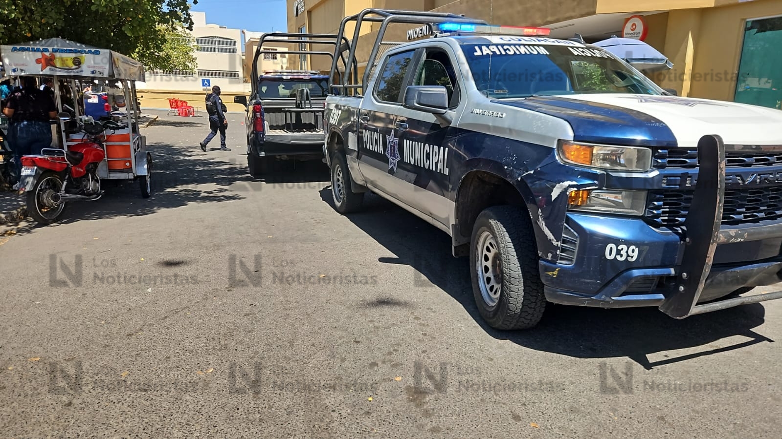 Ejecutan a un hombre afuera de tienda de autoservicio del sector 4 de Marzo de Culiacán