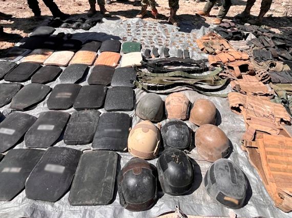 Ejército asegura explosivos en Badiraguato