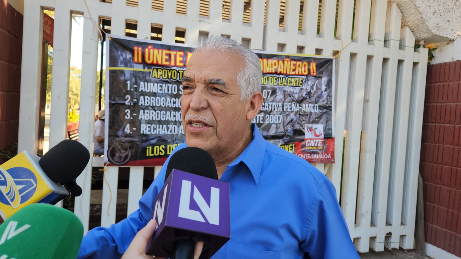 El dirigente de la CNTE en Guasave, profesor Pilar Sainz Muñoz